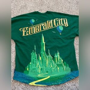 Wicked Adult Spirit Jersey Featuring Emerald City Size Large NWT